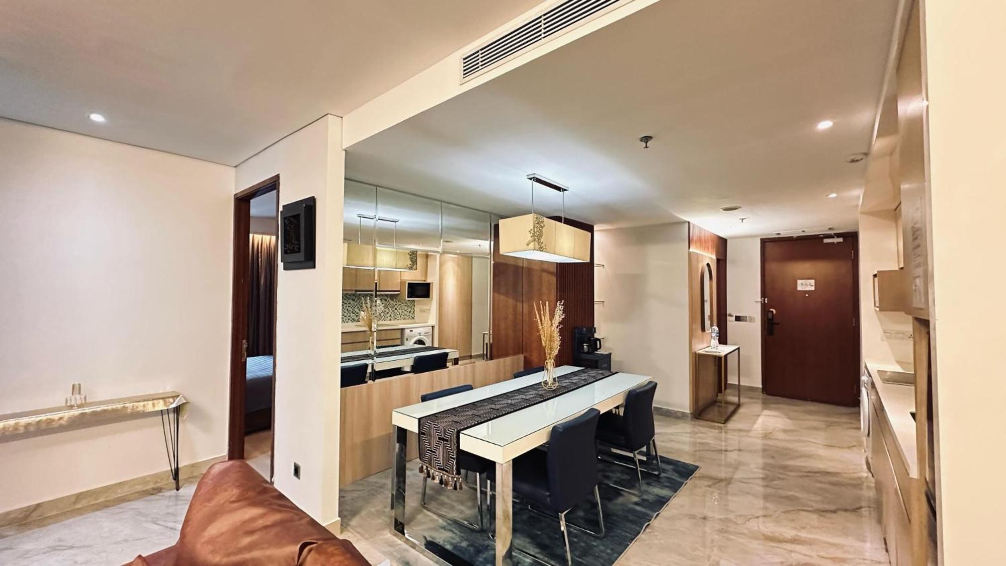 The H Tower Rasuna Suites Kuningan Jakarta By Villaloka Exterior foto